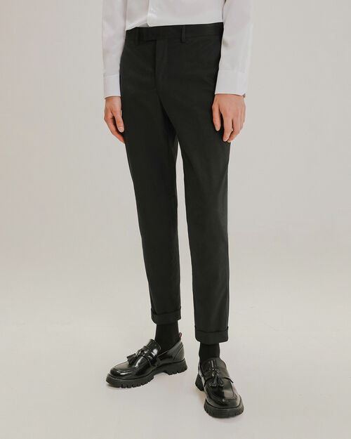 Pantalón Fit Slim Negro